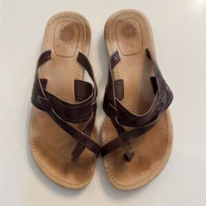 UGG Mireya Brown Leather Thong Sandals Sz 6